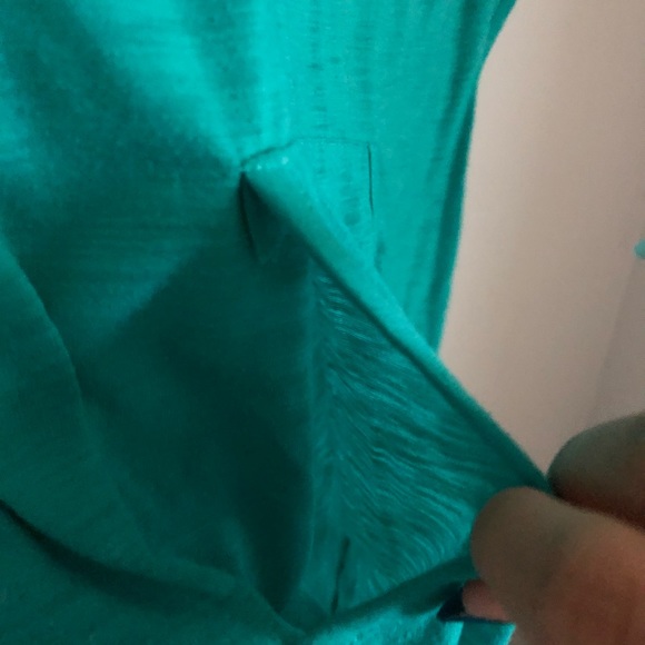 active u-neck jacket - Picture 2 of 4